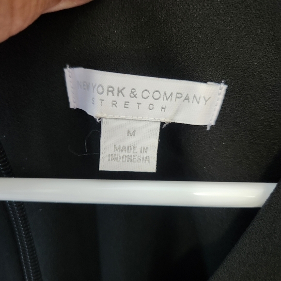 NEW YORK AND COMPANY BLACK DRESS - Picture 3 of 4